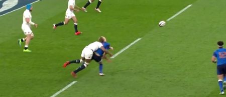 Video: Courtney Lawes almost decapitates Jules Plisson with this massive hit