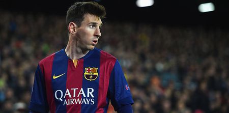 Lionel Messi loses it and headbutts opponent (Video)