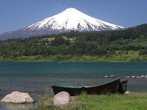 Mayor trolls entire town by sounding volcano alarm