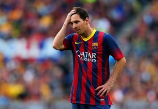 GIF: Lionel Messi falls flat on his face celebrating 400th goal