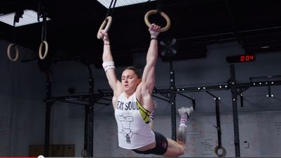 Video: CrossFit champion Sam Briggs smashing 30 muscle-ups in 3 minutes