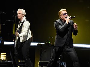 U2 pay touching tribute to victims of Paris terror attacks (Pics)