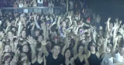 Watch the moment a DJs trolls this whole nightclub with a fake bassline drop (Video)