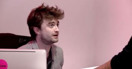 Daniel Radcliffe works as a receptionist in New York … badly (Video)