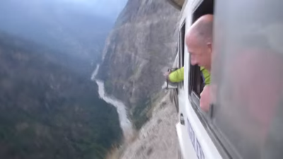 A bus ride on one of the world’s most dangerous roads (Video)