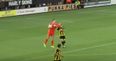 Keeper sent off for elbowing opponent, incredibly claims no intent (video)