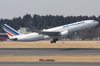 Hilarious French flight attendant does the best safety instruction routine we’ve ever seen (Video)