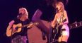 Taylor Swift invites Phoebe Buffay onstage for ‘Smelly Cat’ duet (Video)