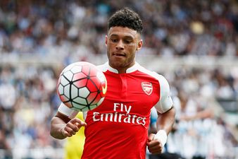 Alex Oxlade-Chamberlain likes tweet demanding that Wenger is sacked