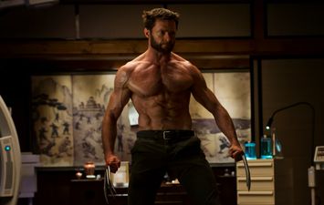 Hugh Jackman wants to hand his Wolverine claws over to Tom Hardy