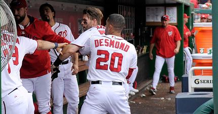 Incredible scenes as baseball player attacks his teammate in the dugout (Video)