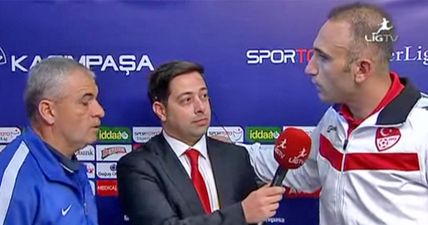 Turkish referee interrupts manager’s interview to apologise for mistake (Video)