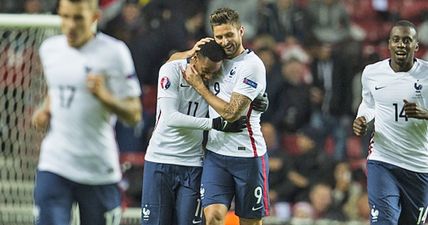 Lovely no-look pass by Martial sets up Giroud for France (Video)