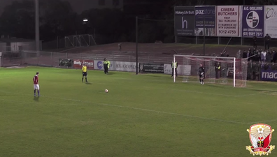 Goalkeeper pulls off remarkable four penalty saves in a row (Video)