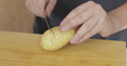 This ingenious method of peeling potatoes could be a game-changer (Video)