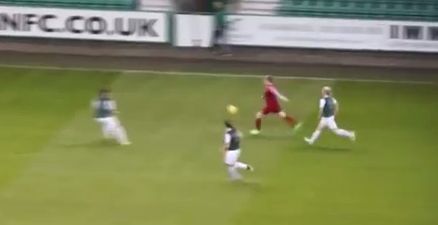 17-year-old Raith Ladies star scores a 40-yard wonder-strike… (Video)