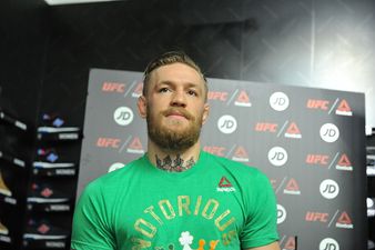 A fight between two Conor McGregor fans forced a Las Vegas flight to divert back to New York (report)