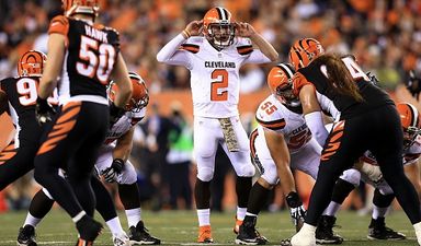 Johnny “Football” Manziel pays tribute to Cristiano Ronaldo with touchdown celebration (Video)