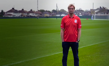 Jurgen Klopp would never have made it as a freestyle footballer (Video)