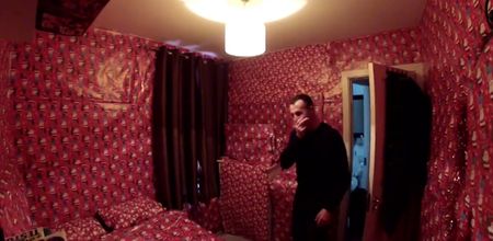 This guy hates Christmas, so his friends turn his bedroom into a giant present (Video)