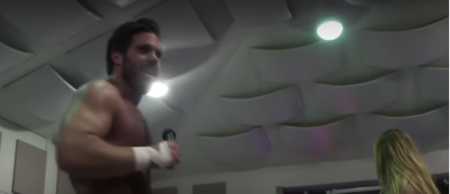 VIDEO: YouPorn wrestler proposes to girlfriend midway through fight, then does the unthinkable