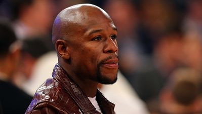 Floyd Mayweather tries to sweet-talk Conor McGregor into superfight with compliments