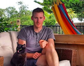 Meet the man that quit his job to go travelling with his cat