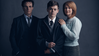 Here’s the grown-up Harry and the rest of the cast of ‘Harry Potter And The Cursed Child’