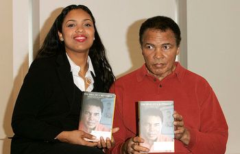 Muhammad Ali’s daughter shares her very last picture of the boxing icon