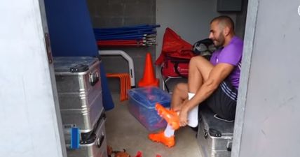 Karim Benzema has a really weird pre-match ritual with the Real Madrid kitman