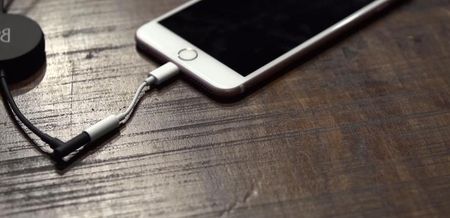 Apple’s new plans for a headphone adapter are ridiculous