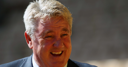 This pic of Steve Bruce in a kebab shop in full Aston Villa training gear is amazing