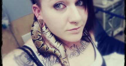 This woman got her pet snake stuck in her earlobe and it’s metal as f**k