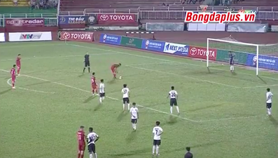 Vietnamese football team launches remarkable on-pitch protest after controversial penalty