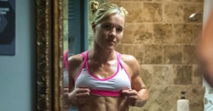 UFC strawweight shows off incredible abs after 11-week transformation