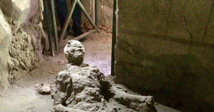 Can you possibly imagine why people are finding this picture of a man at Pompeii hilarious?