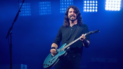 Dave Grohl hosts BBQ for California firefighters