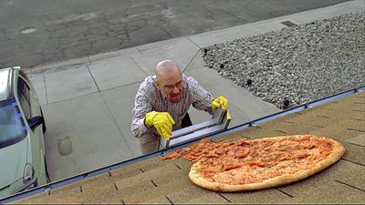 People are still throwing full pizzas on top of the Breaking Bad house