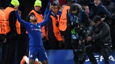 Everyone is saying the same thing after Willian steals the show against Barcelona