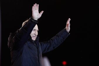 Underdog Vladimir Putin wins shock Russian election victory