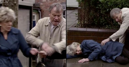 Coronation Street fans spot major blunder in mugging scene last night