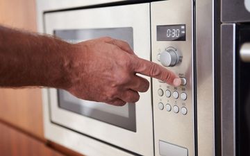 A viral tweet is resulting in people accidentally destroying their microwaves