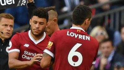 Alex Oxlade-Chamberlain savagely trolls Dejan Lovren for team talk story