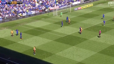 WATCH: Confusion over where Reading defender should be taking throw-in from