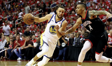 Steph Curry got shaken out of his shoes last night and it was brutal