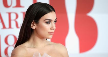 Dua Lipa posted a selfie and everyone thinks it looks like an Arsenal player