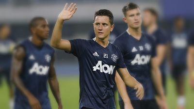 Ander Herrera to receive lucrative offer to leave Manchester United