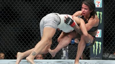 Carla Esparza accuses Claudia Gadelha of greasing in UFC 225 fight