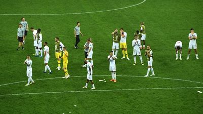 England supporters serenade players with rousing rendition of ‘Don’t Look Back in Anger’