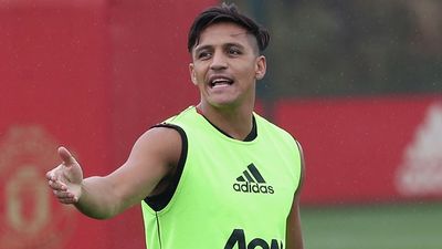 US authorities refuse Alexis Sanchez entry to country, plunging preseason into disarray